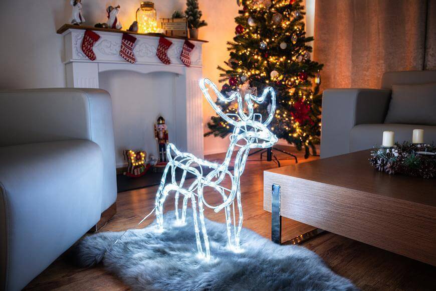 svetelný vianočný sob so 144 LED s farbou studená biela s váhou 2kg